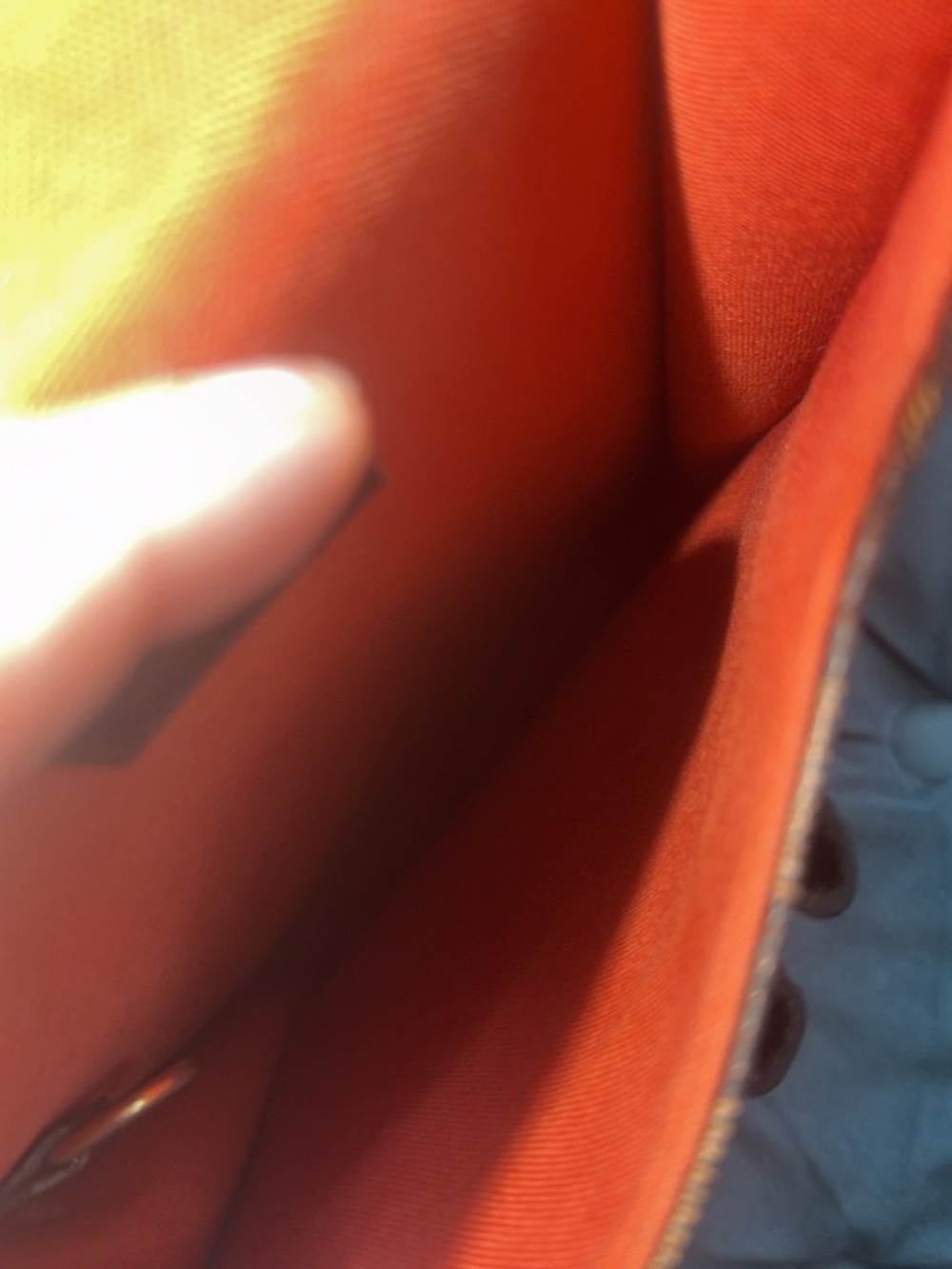 Louis Vuitton Brown Damier Ebene Messenger Bag with Dark Brown Strap - Picture 4 of 4